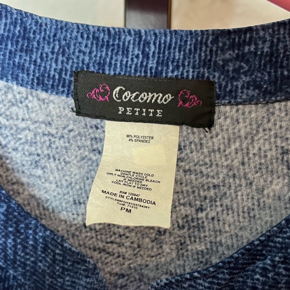 Cocomo Printed To Look Like Denim Top Size PM - Picture 4 of 4